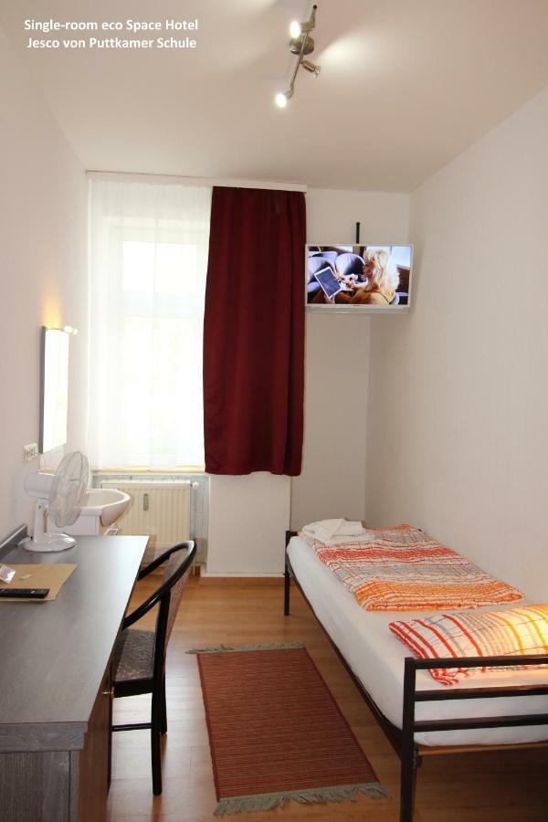 Space Im Campus Der Jvp Schule Lejlighedshotel