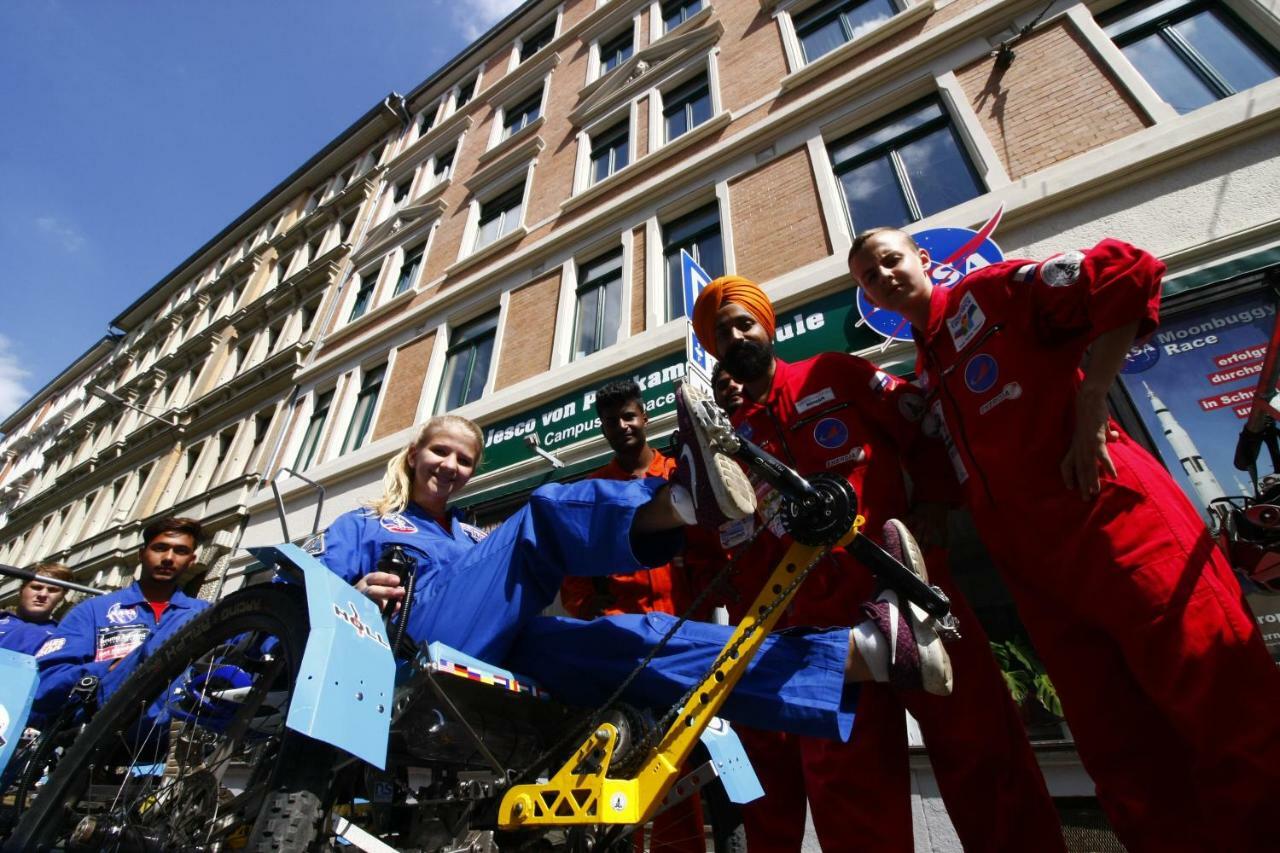 Space Im Campus Der Jvp Schule Апарт-отель Лейпциг